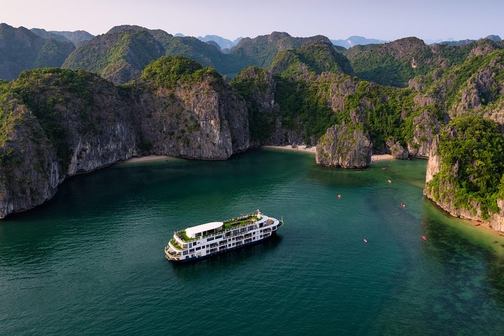 Mon Chéri Cruises 5 star: Amazing 3 days exploring Halong & Cat Ba island - Image 1