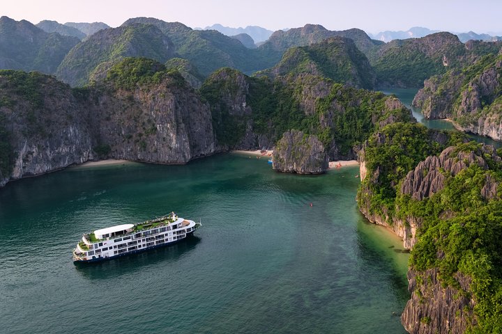 Mon Chéri Cruises 5 star: Amazing 3 days exploring Halong & Cat Ba island - Image 2