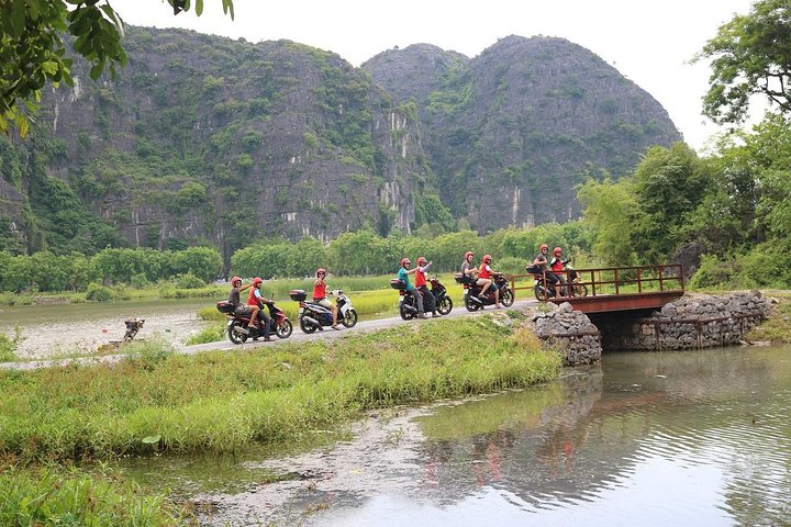 Motorbike Explore Rural Villages - Tam Coc- Hoa Lu- Valley - Rice Paddies Fields - Image 4