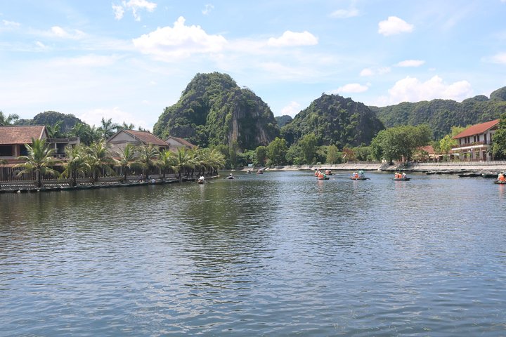 Ninh Binh 2 Days Rural Villages Cycling Tam Coc Bai Dinh Hoa Lu - Image 3