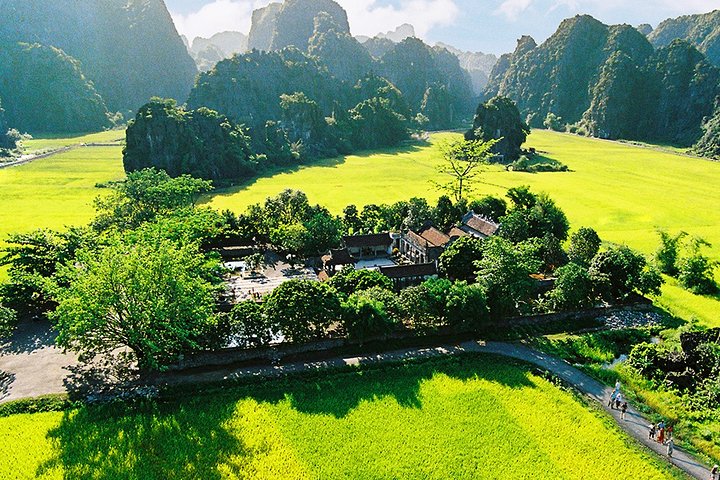 Ninh Binh Day Trip - Image 4
