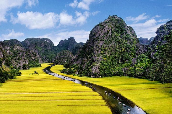  Ninh Binh Day Trip from Hanoi: Hoa Lu, Tuyet Tinh Coc, and Tam Coc - Image 3