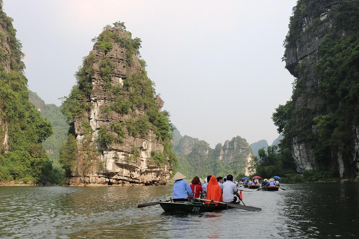 Ninh Binh - The Best of Hoa Lu - Hang Mua - Trang An Boat Tour - Image 1