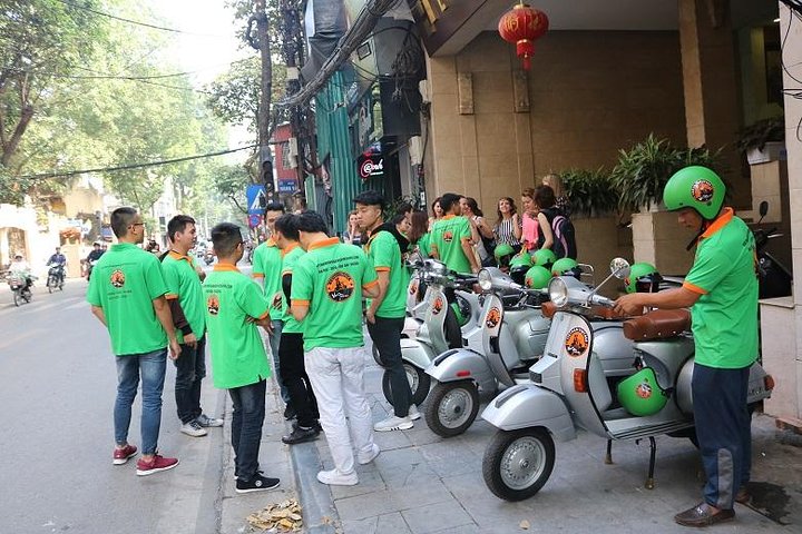The insider's Hanoi 4.5 hours All highlight Places & Train Street - Image 5