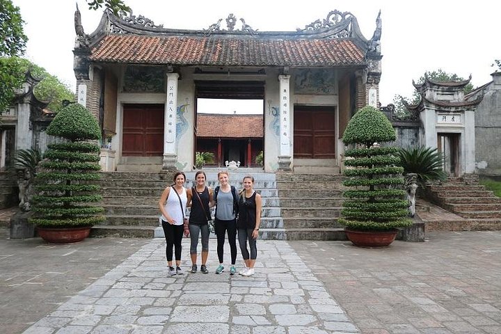 The insider's Hanoi 4.5 hours All highlight Places & Train Street - Image 4