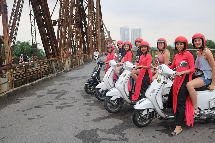 Vespa City Tour +Train Street with Female Ao Dai Riders 4,5 Hours - Image 1