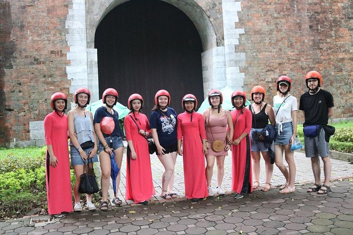 Vespa City Tour +Train Street with Female Ao Dai Riders 4,5 Hours - Image 4
