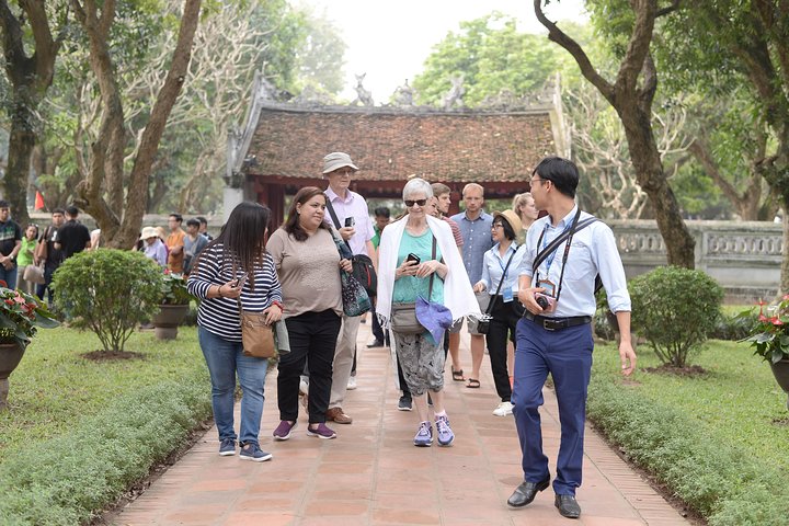 Vietnam north package 4 days 3 nights- Hanoi city tour and Halong bay - Image 4