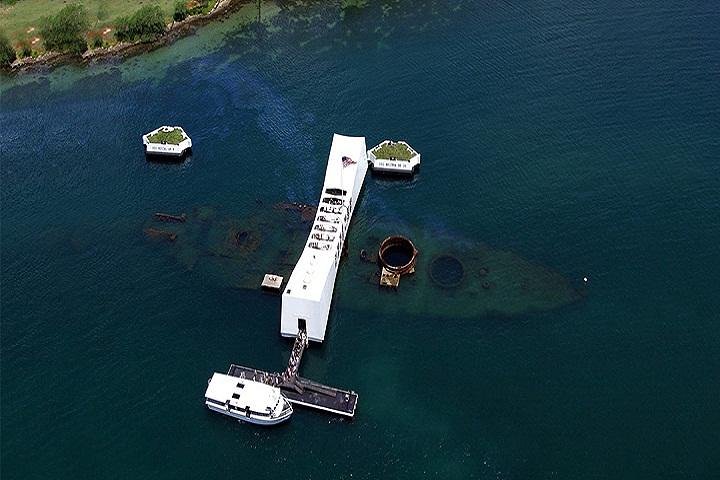 Arizona Memorial Pearl Harbor & Historic Honolulu City Tour departing Big Island - Image 1