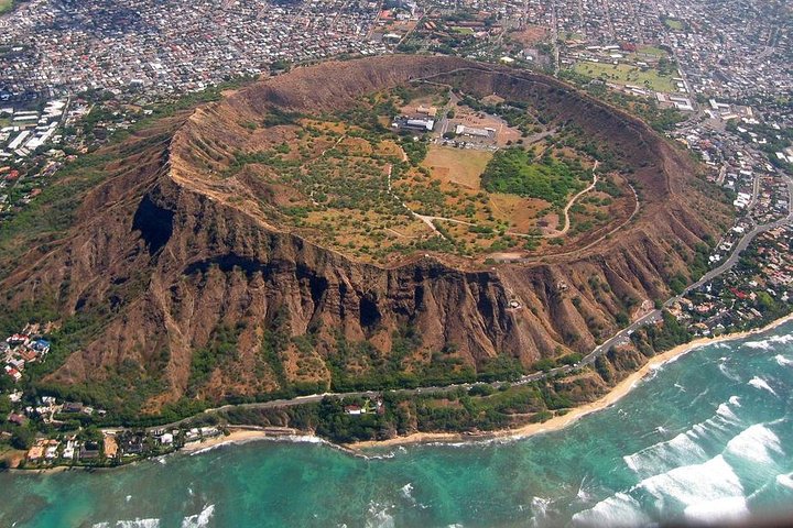 Circle around the Island from Waikiki - Image 2