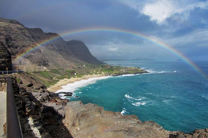 Custom Island Tour - for 4 to 5 people - up to 8 hours - Private tour of Oahu - Image 1