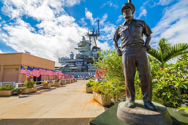 Deluxe Arizona Memorial and USS Missouri Battleship Tour - Image 1
