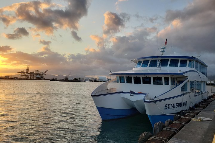 Hawaii Semisub Classic Friday Fireworks Dinner Cruise - Image 1