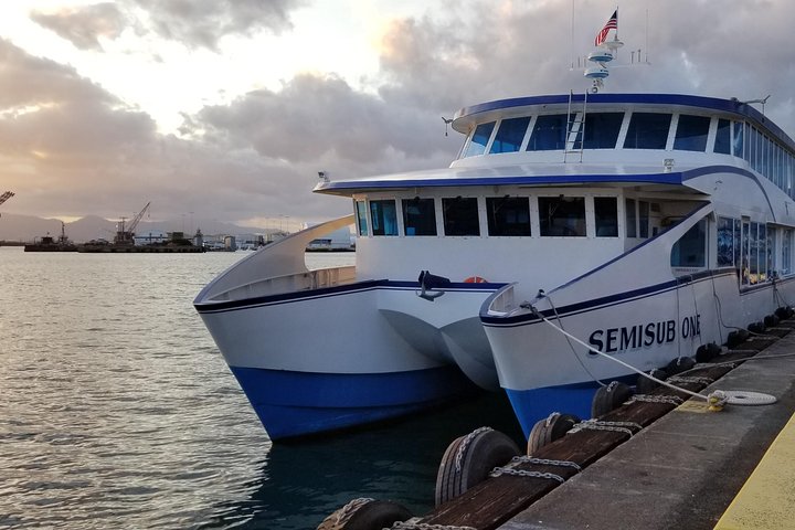 Hawaii Semisub Classic Friday Fireworks Dinner Cruise - Image 5
