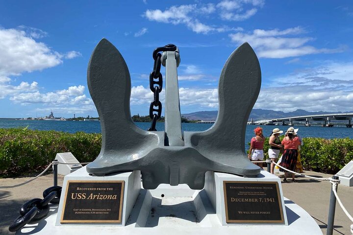 Luxury Pearl Harbor Arizona Memorial and Honolulu City Tour - Image 5