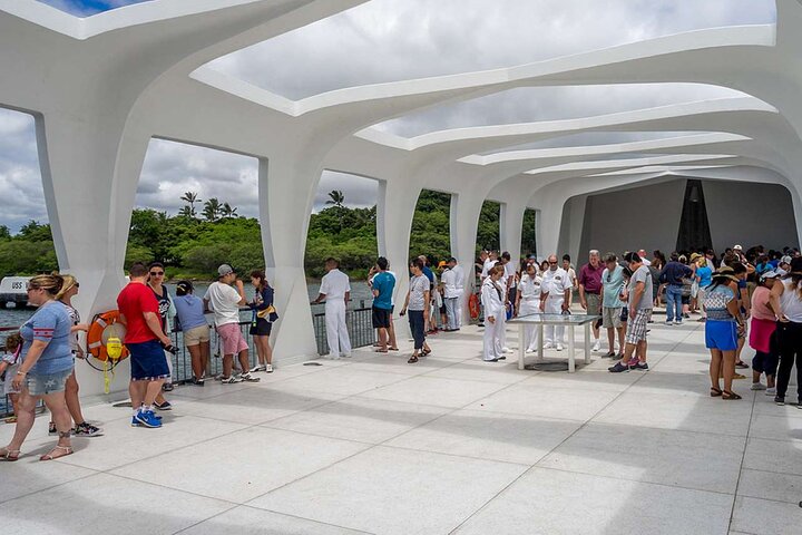 Luxury Pearl Harbor USS Arizona Memorial Small Group Tour - Image 3