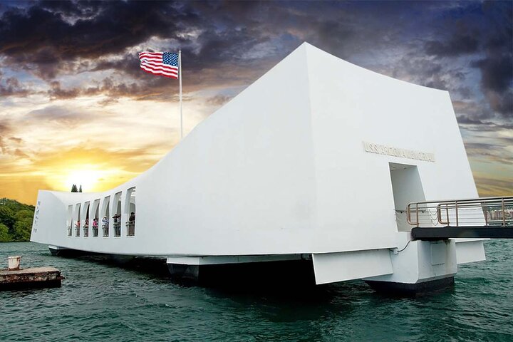 Luxury Pearl Harbor USS Arizona Memorial Small Group Tour - Image 1