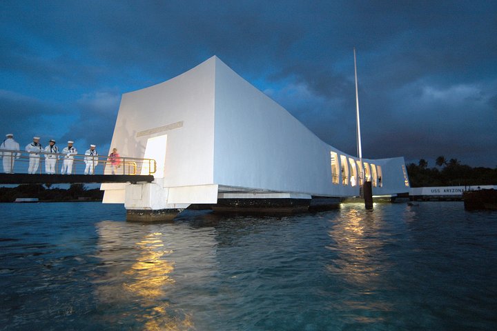 Pearl Harbor Tour Arizona Memorial and USS Bowfin  - Image 3