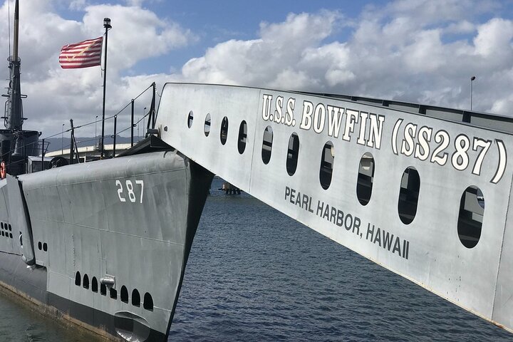 Pearl Harbor Tour Arizona Memorial and USS Bowfin  - Image 5
