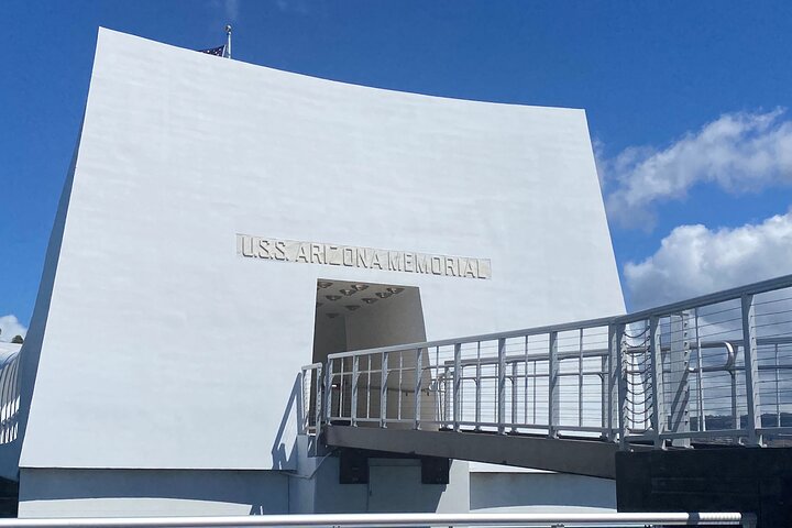  Pearl Harbor USS Arizona Memorial, small group Tour - Image 4