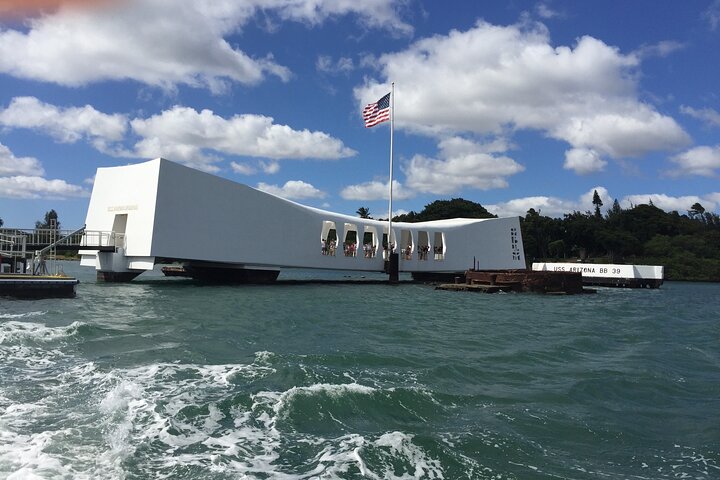 Private Limousine Tour of Pearl Harbor- The USS Arizona & Historic Honolulu  - Image 2