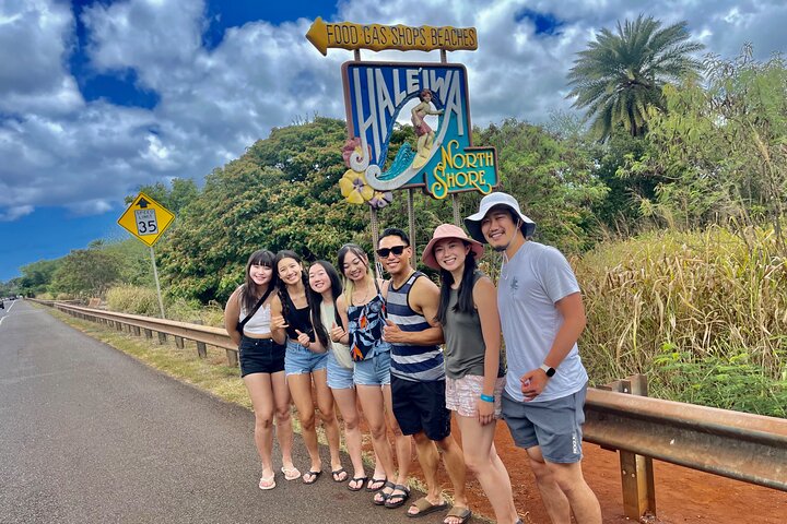Roundtrip Shuttle From Waikiki to Dole Plantation & Haleiwa Town  - Image 3