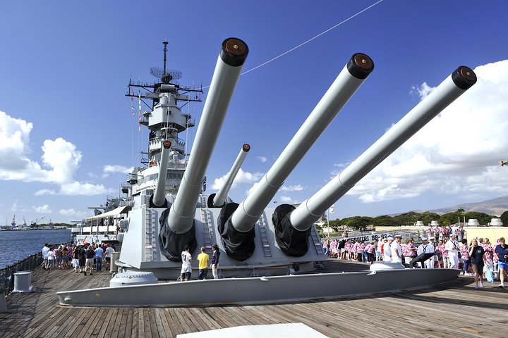 USS Missouri and USS Arizona Pearl Harbor Private Tour - Image 1