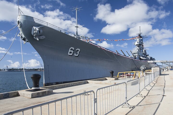 USS Missouri and USS Arizona Pearl Harbor Private Tour - Image 4