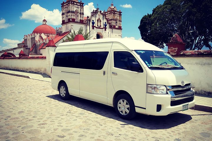 Private transfer to Puerto Escondido - Image 1
