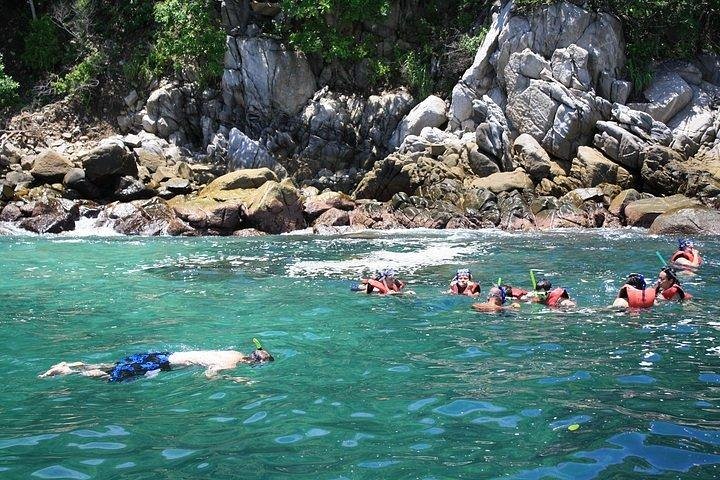 Private Walk To Snorkel Huatulco Ht - Image 1