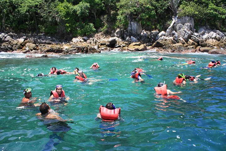 Walk And Snorkel In The National Park HT - Image 3