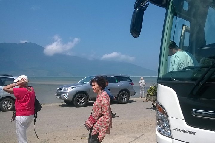 Hue private transfer to Golden Bridge in Ba Na hills theme park and Hoi An drop - Image 2