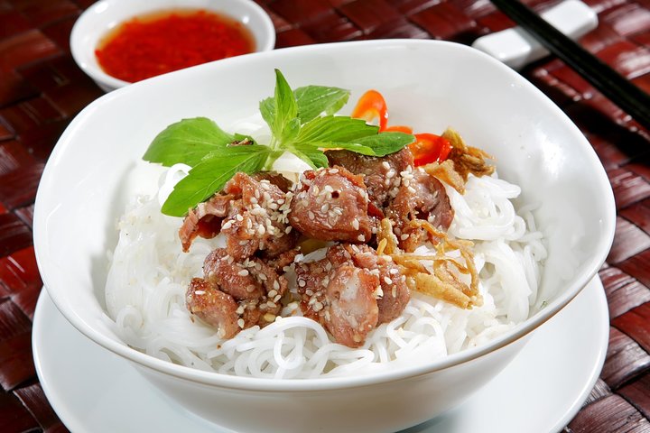 Hue Street Food Tour by Cyclo - Image 5