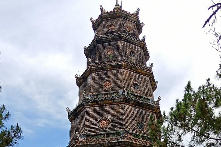 Private transfer from Hue to Hoian with Hai Van Pass and Lang Co Beach - Image 5