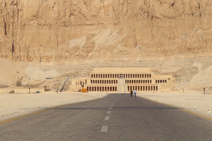 2 Days Package To Luxor From Hurghada with Hot air Balloon  - Image 1