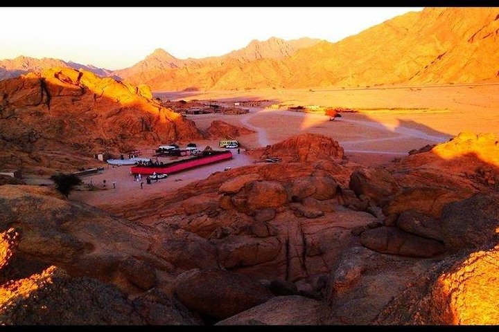 5-hour safari with quad biking & dinner at the Bedouin Hurghada - Image 2