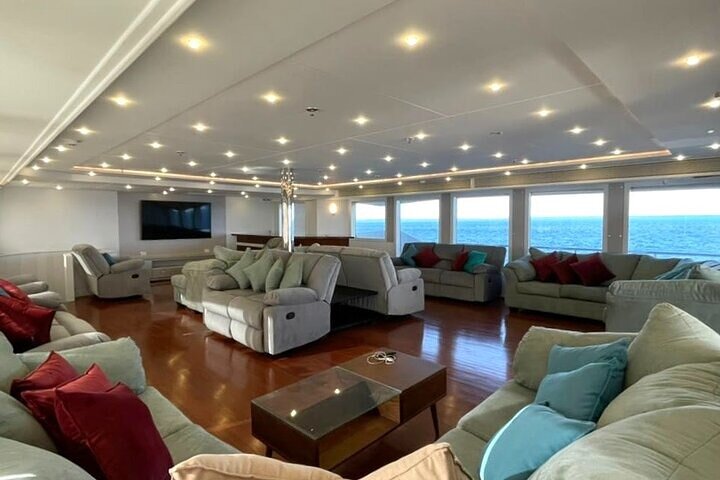 8 Days Luxury 5 Star Liveaboard Diving Program in Hurghada - Image 4