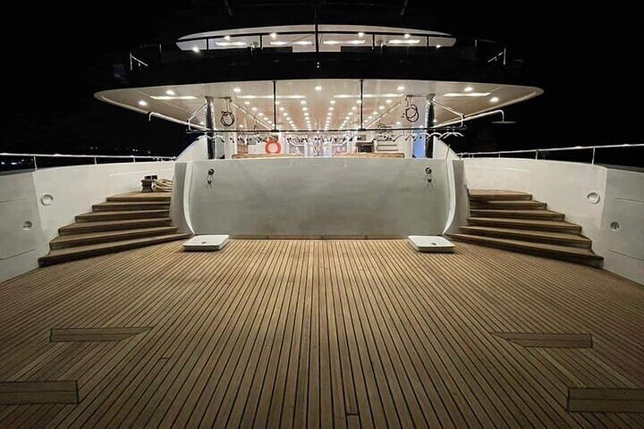 8 Days Luxury 5 Star Liveaboard Diving Program in Hurghada - Image 2