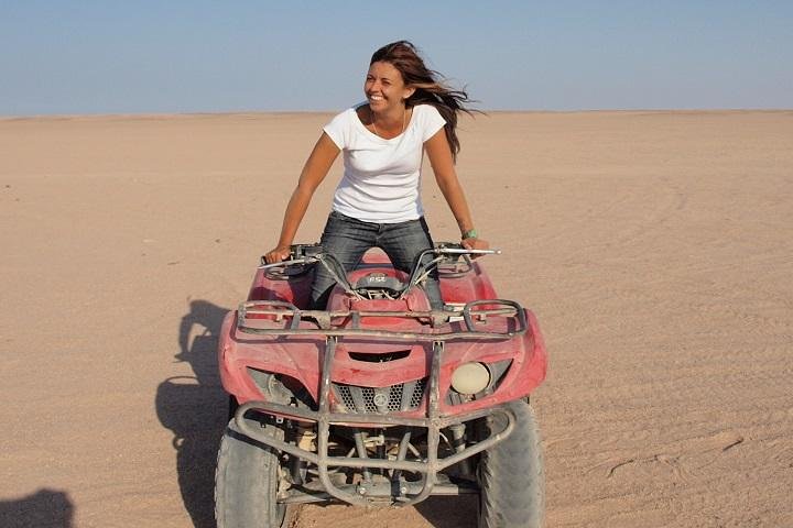 Desert & Sunset Safari with Bedouin Experience - Image 2