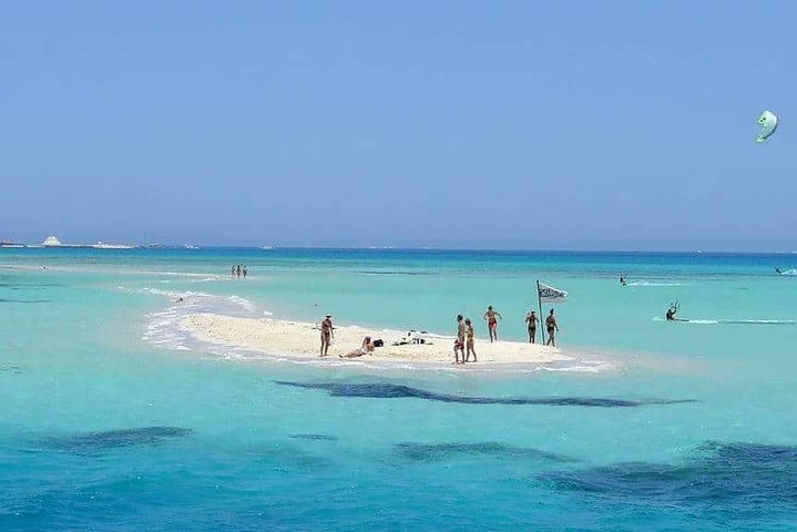 Hurghada: Giftun Island Snorkeling Trip with Lunch - Image 2