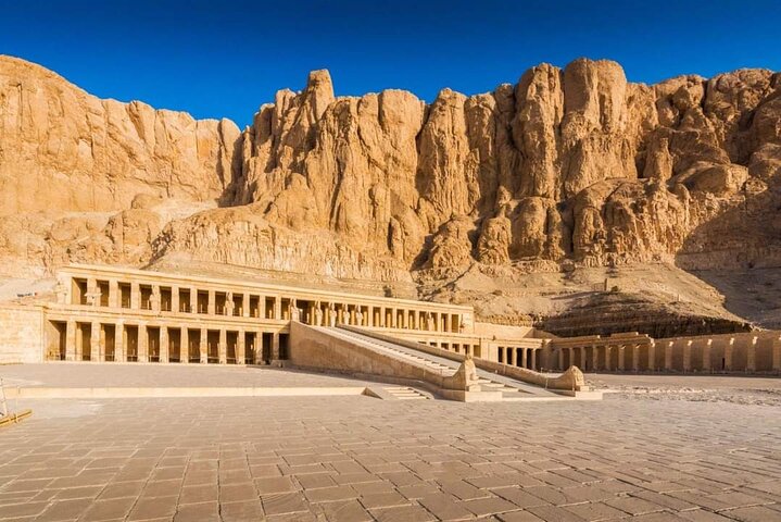 Luxury Overnight Luxor including Luxor Sightseeings from Safaga - Image 1