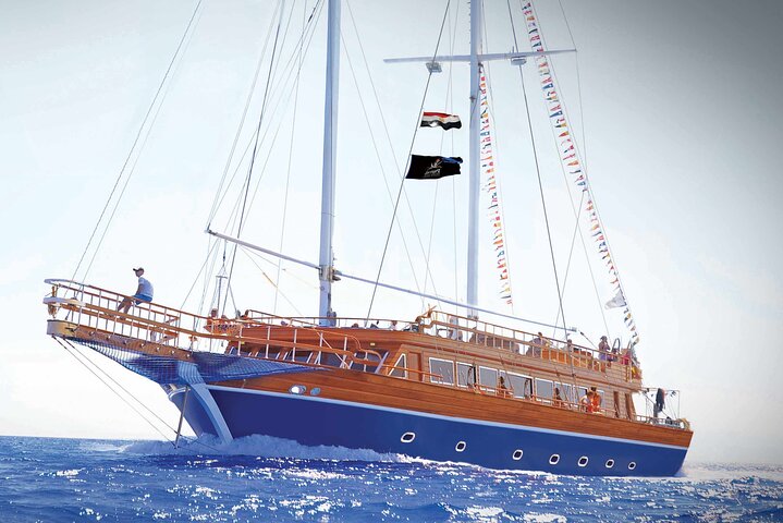Luxury Sailing Boat Tour from Hurghada with Lunch - Image 2