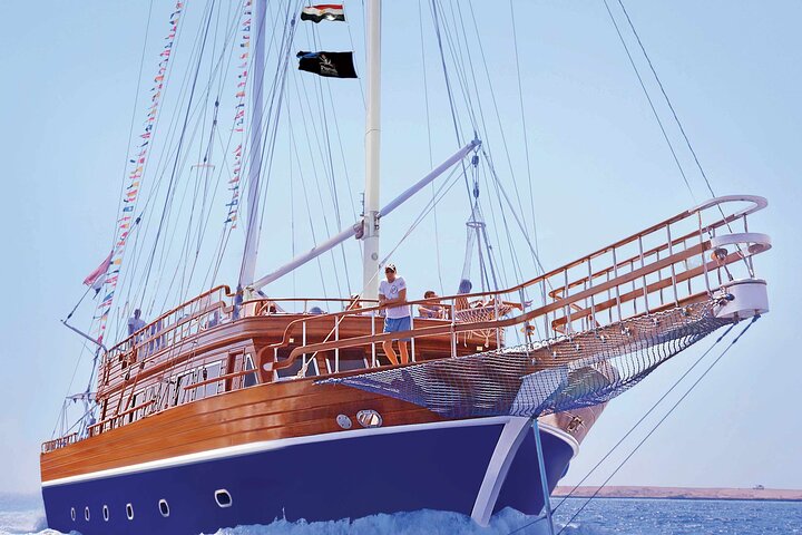 Luxury Sailing Boat Tour from Hurghada with Lunch - Image 1