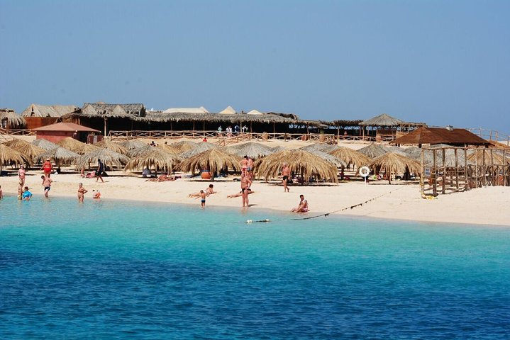 Paradise Island - Image 5