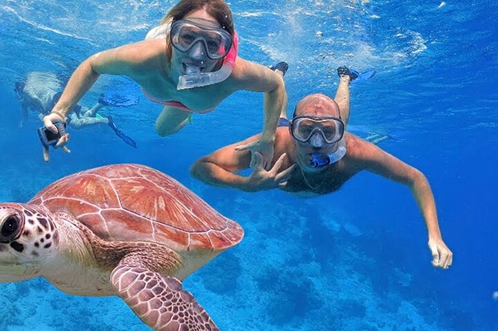 Private 4-Hour Speedboat Tour in the Read Sea from Hurghada - Image 1