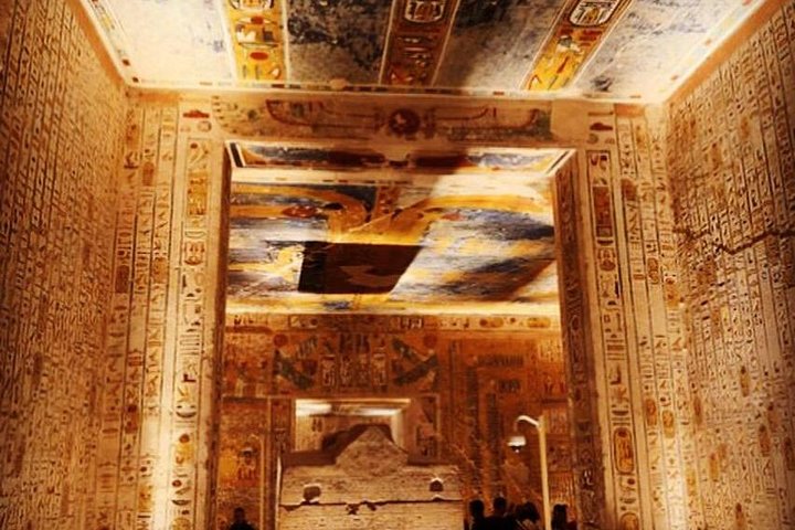 Small Group Excursion to Luxor Valley of the Kings from Hurghada - Image 1