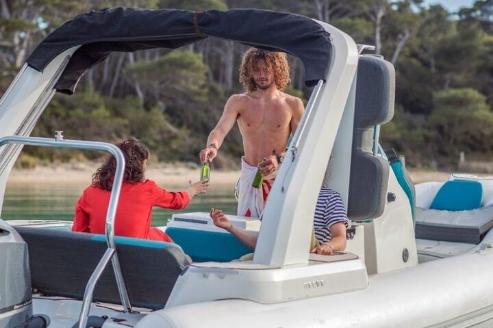8h rental of Zodiac Medline 7.5 boat in Ibiza - Image 2