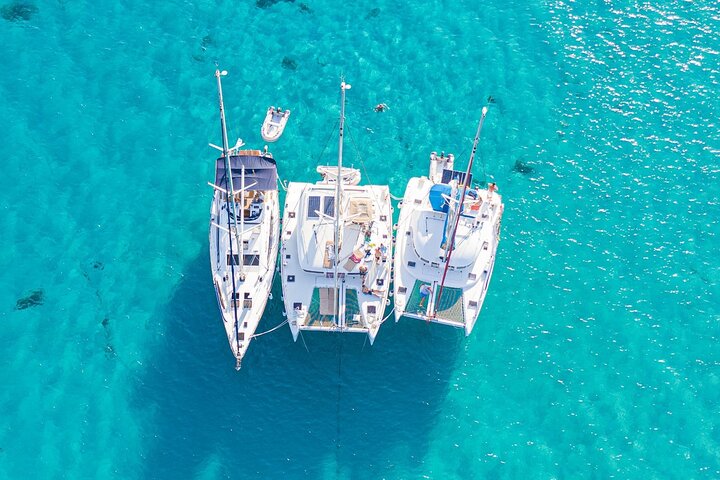 A day on a catamaran from Ibiza to Formentera - Image 3