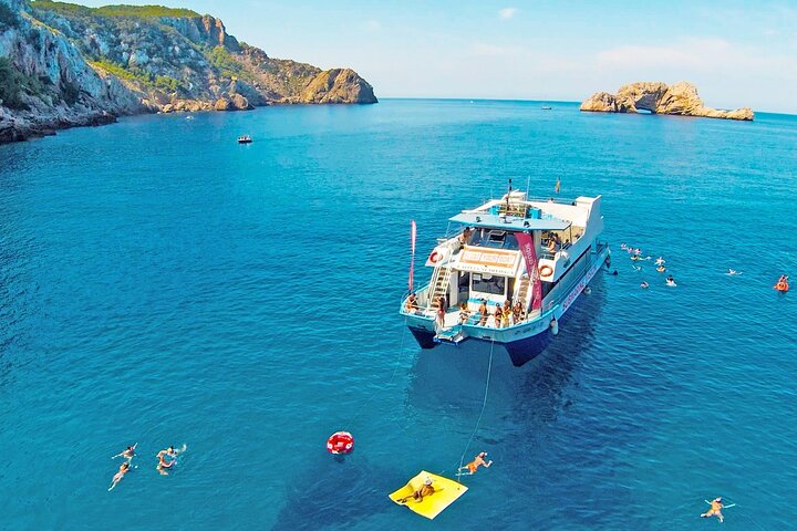 Cala Salada and Unspoiled North Beach Tour. Snorkelling and Aquarium - Image 1