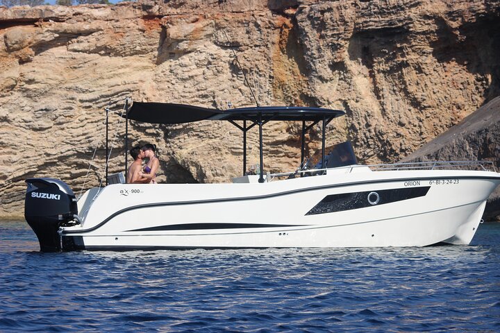 Private Boat tours around Ibiza - Image 1